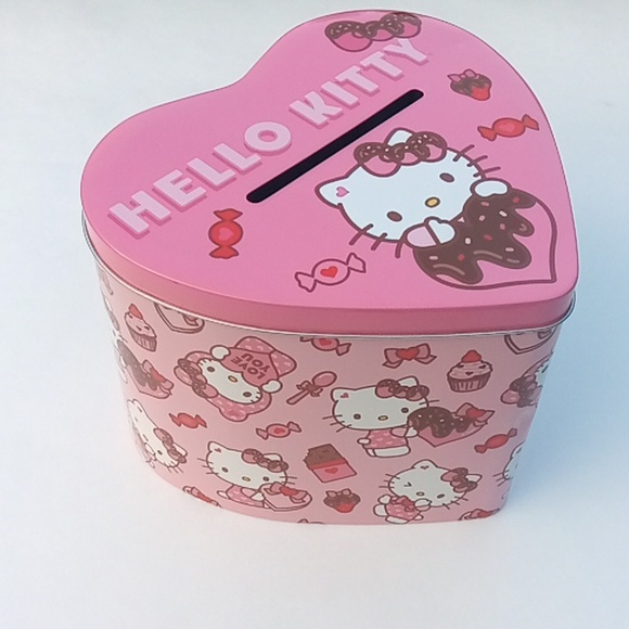 Hello Kitty Heart Shaped Tin - Picture 3 of 16